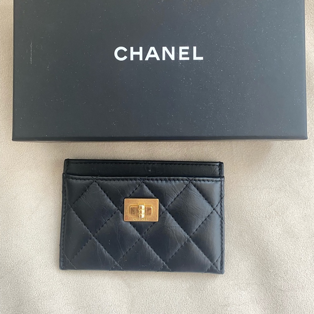 Chanel Reissue Card Holder in Black